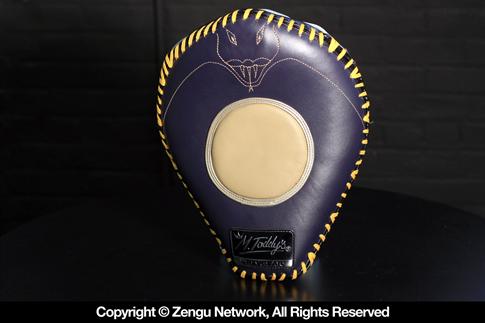 M Toddy Thai Cobra Kick Shield